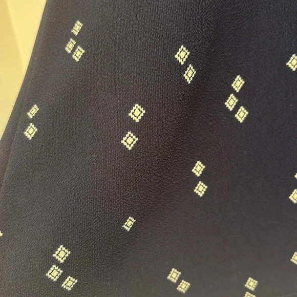 West Kai Avalynn Lattice Detail Blouse Navy NWT M - Picture 2 of 5